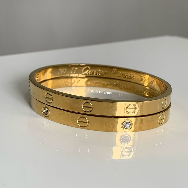 Tone Screw-Design Bracelet